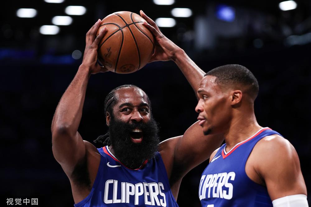 引了众多球 引了众多球