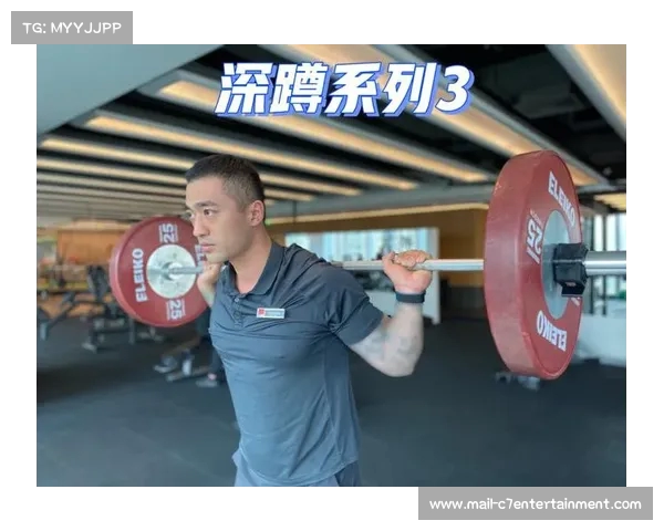 深蹲训练：提升核心力量与下肢爆发力的全方位解析与技巧分享